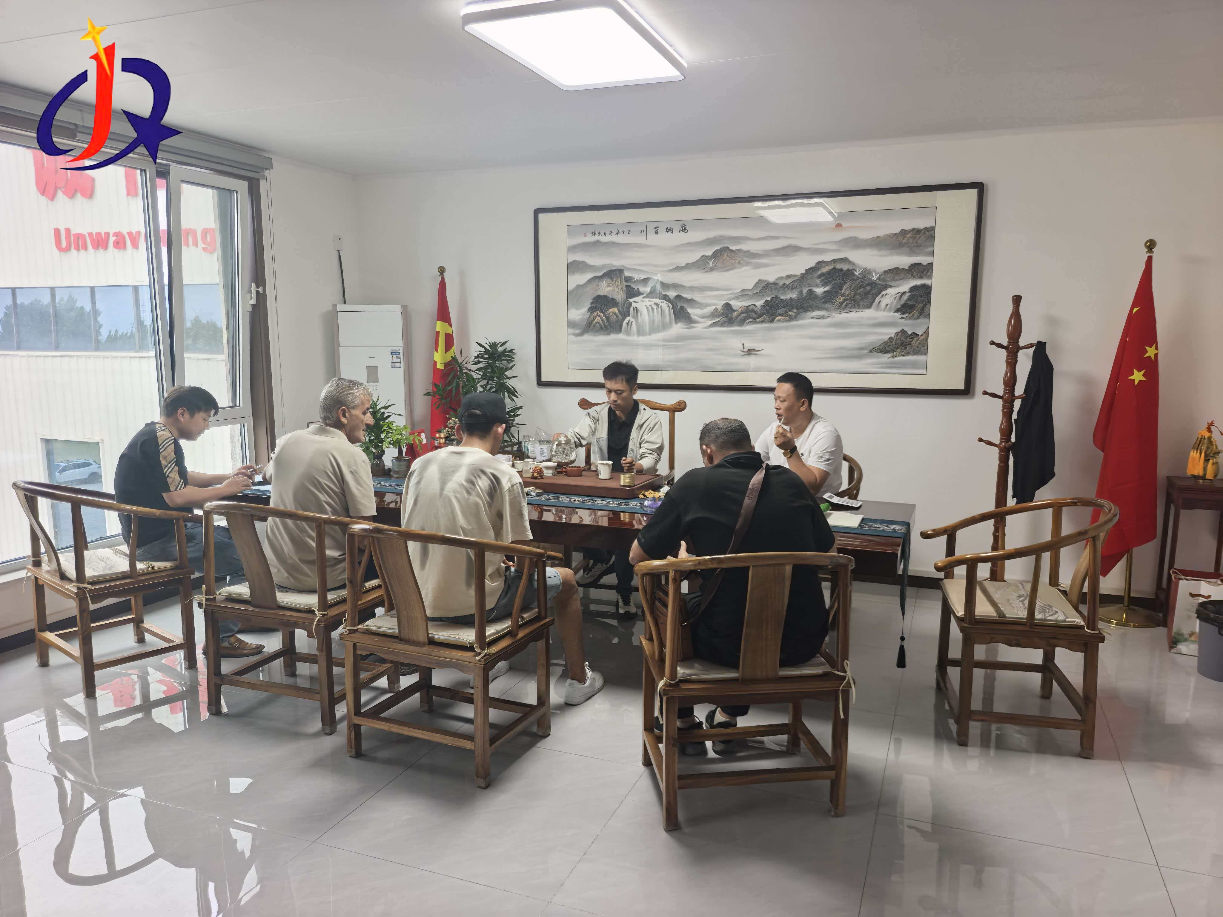Ang Colombian Gold Processing Equipment Distributors Nagbisita sa Jinqi Machinery para sa South American Market Cooperation